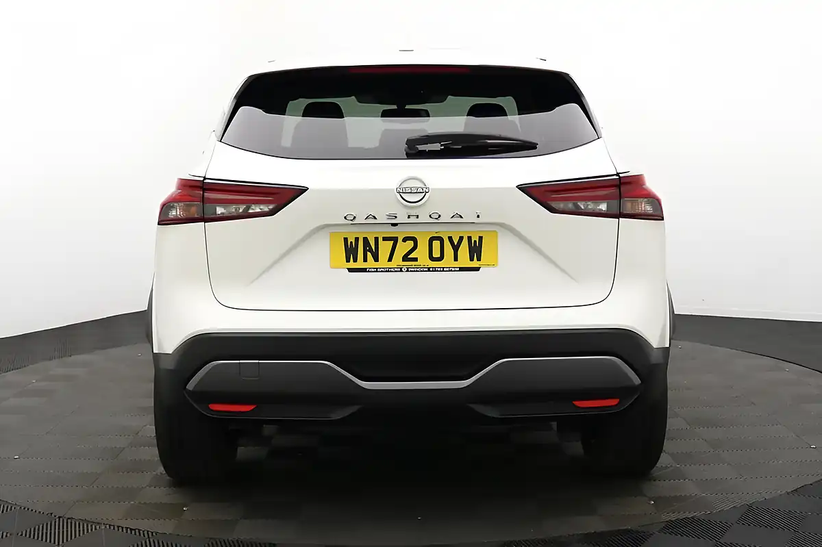 Used 2022 Nissan Qashqai N-Connecta White - Interior and Exterior details 4