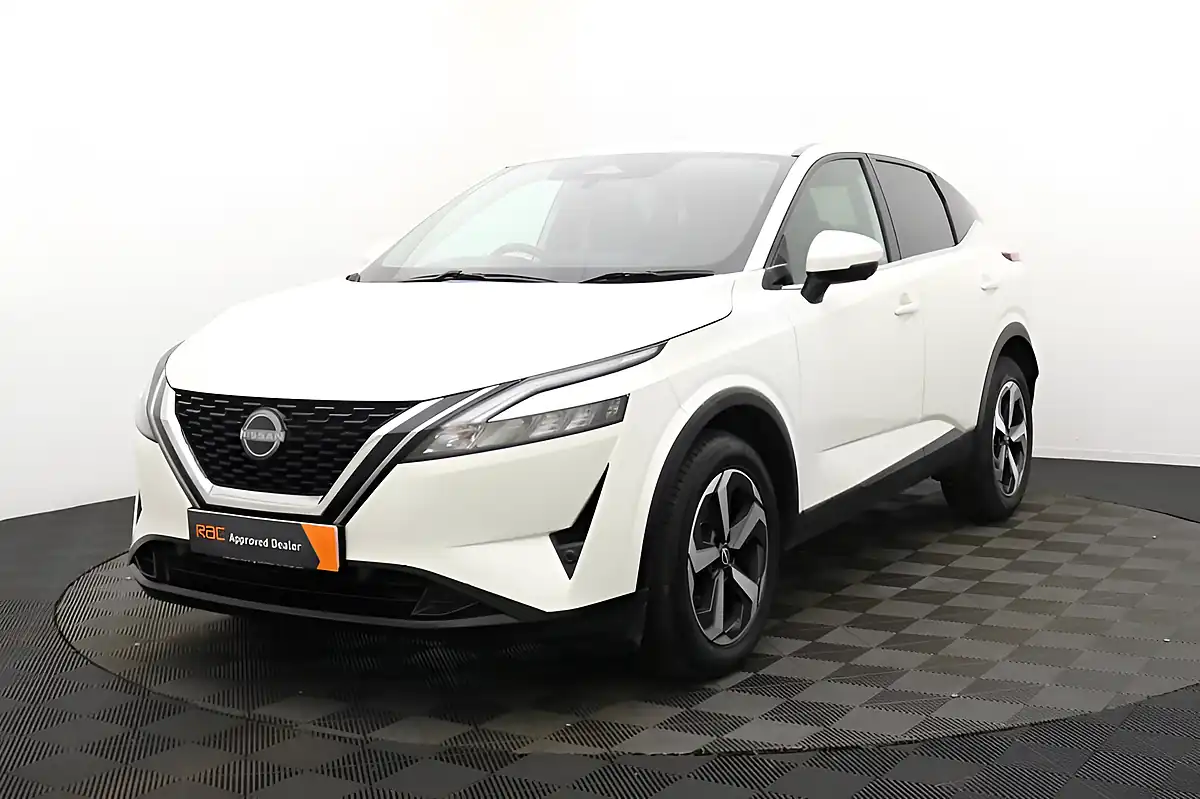 Used 2022 Nissan Qashqai N-Connecta White - Interior and Exterior details 6