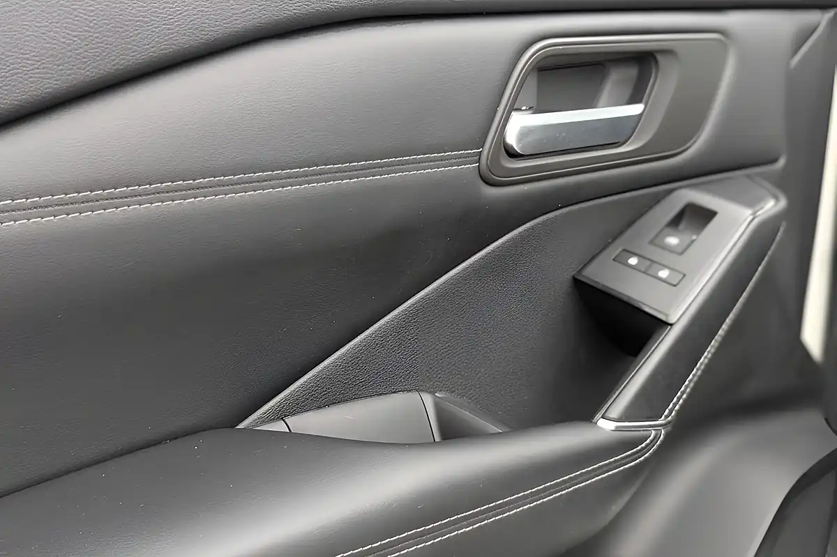 Used 2022 Nissan Qashqai N-Connecta White - Interior and Exterior details 13