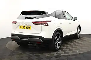 Used 2022 Nissan Qashqai N-Connecta White - Interior and Exterior details 3