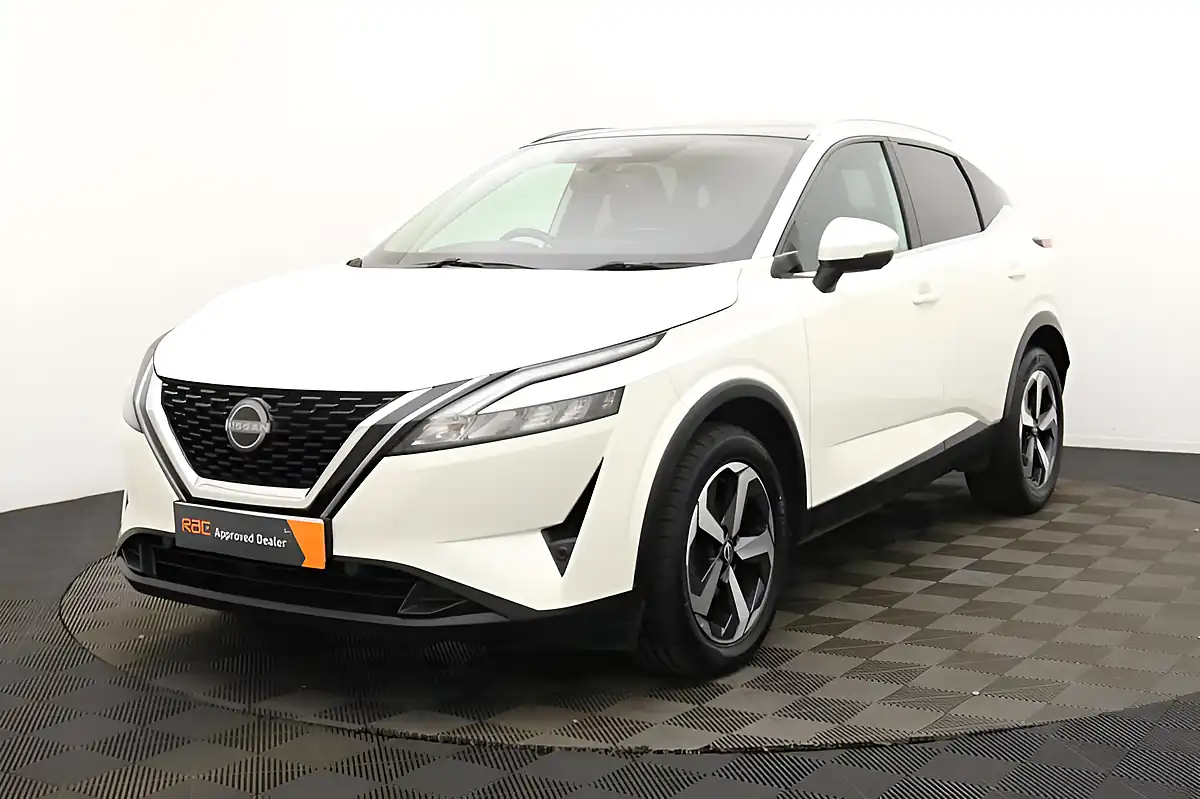 Used 2022 Nissan Qashqai N-Connecta White - Interior and Exterior details 6