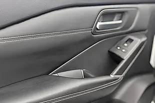Used 2022 Nissan Qashqai N-Connecta White - Interior and Exterior details 14