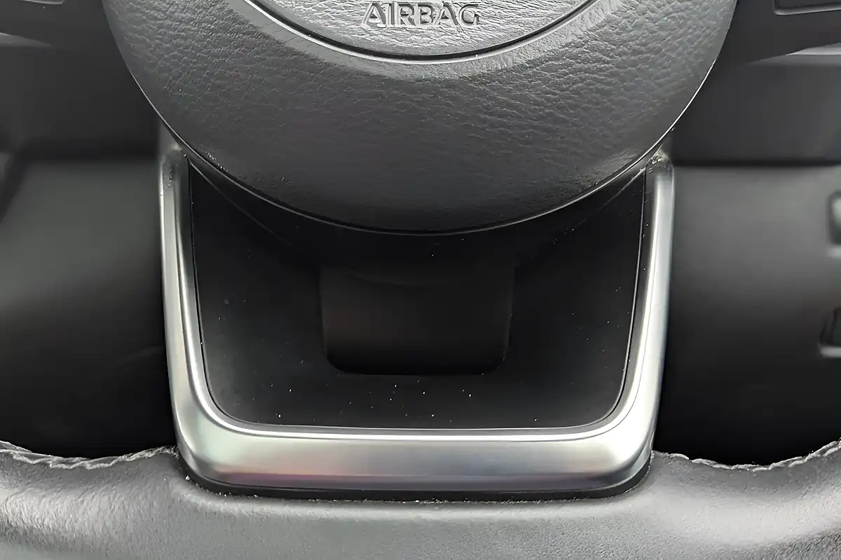 Used 2022 Nissan Qashqai N-Connecta White - Interior and Exterior details 15