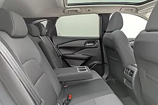 Used 2022 Nissan Qashqai N-Connecta White - Interior and Exterior details 10