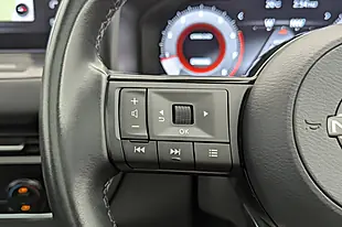 Used 2022 Nissan Qashqai N-Connecta White - Interior and Exterior details 15