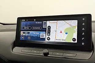 Used 2022 Nissan Qashqai N-Connecta White - Interior and Exterior details 16