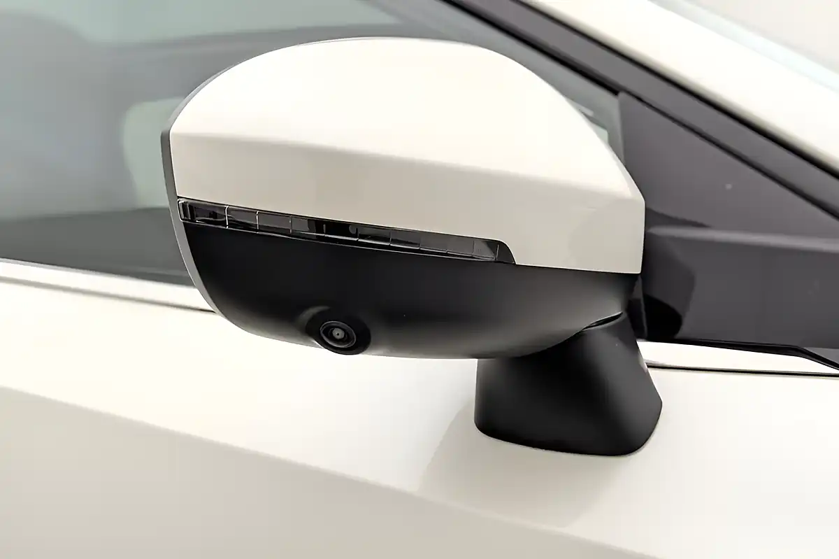 Used 2022 Nissan Qashqai N-Connecta White - Interior and Exterior details 17