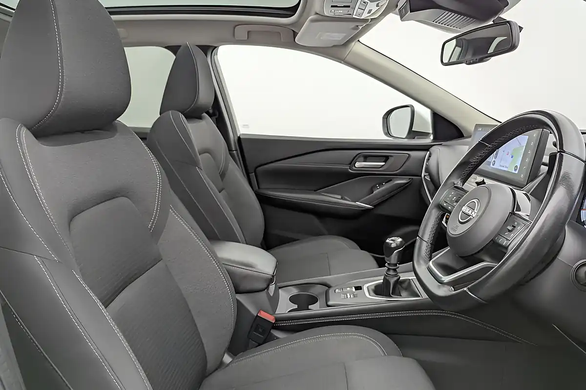 Used 2022 Nissan Qashqai N-Connecta White - Interior and Exterior details 2