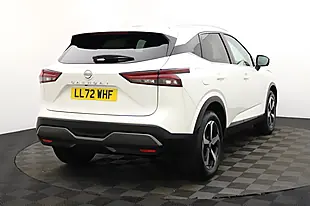 Used 2022 Nissan Qashqai N-Connecta White - Interior and Exterior details 3
