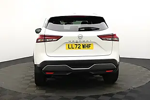 Used 2022 Nissan Qashqai N-Connecta White - Interior and Exterior details 4
