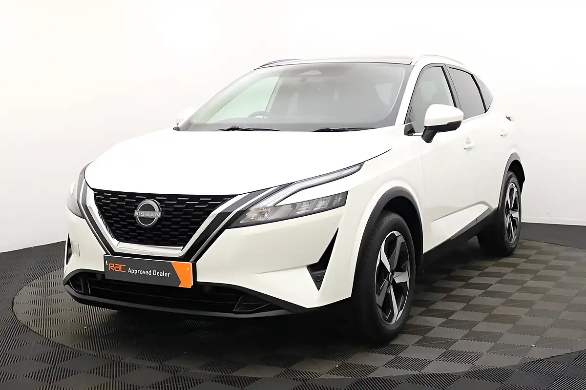 Used 2022 Nissan Qashqai N-Connecta White - Interior and Exterior details 6