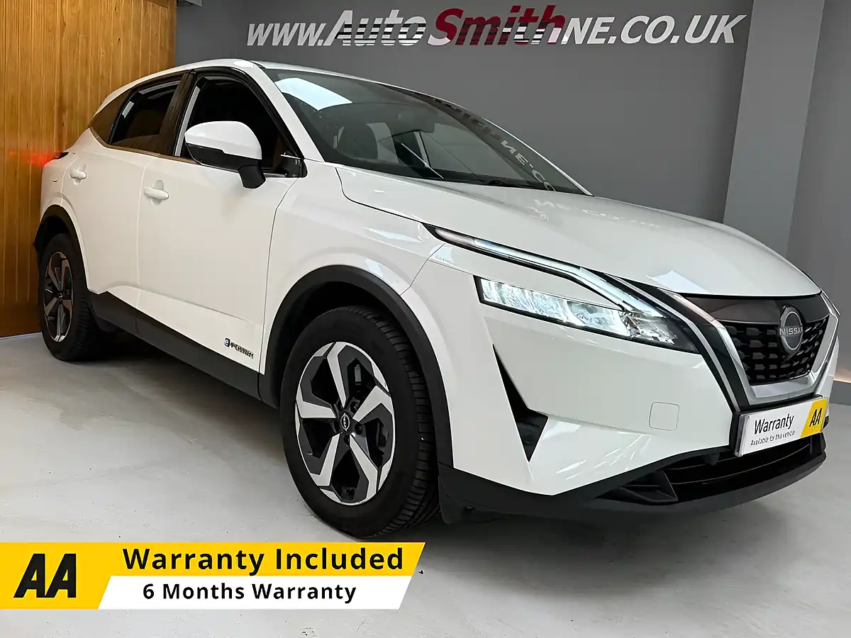 Used 2022 Nissan Qashqai N-Connecta White - Front View