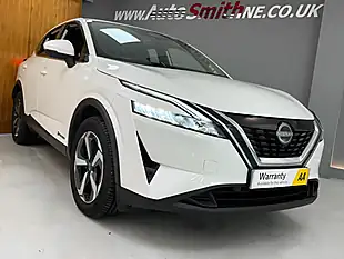 Used 2022 Nissan Qashqai N-Connecta White - Interior and Exterior details 13