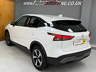 Used 2022 Nissan Qashqai N-Connecta White - Interior and Exterior details 19