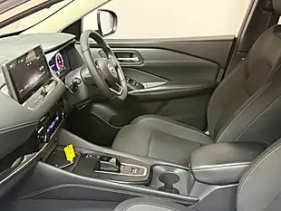 Used 2022 Nissan Qashqai N-Connecta White - Interior and Exterior details 4