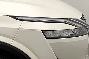 Used 2022 Nissan Qashqai N-Connecta White - Interior and Exterior details 17