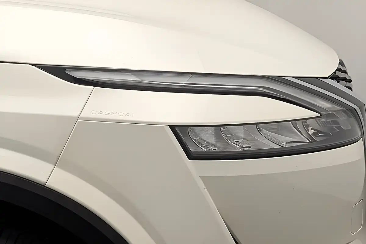 Used 2022 Nissan Qashqai N-Connecta White - Interior and Exterior details 17