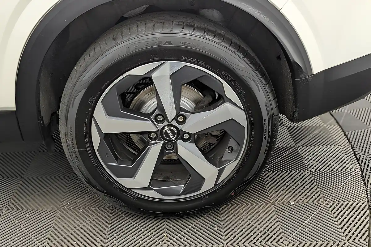 Used 2022 Nissan Qashqai N-Connecta White - Interior and Exterior details 2