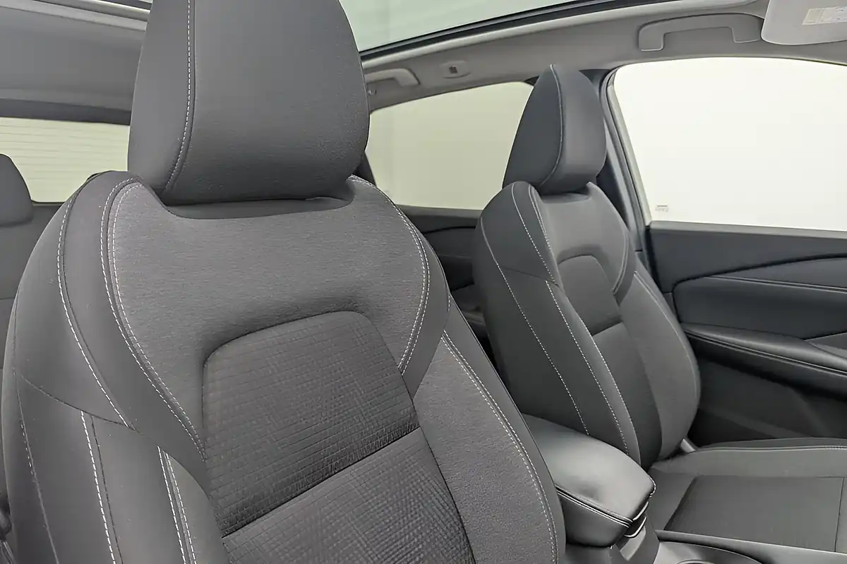 Used 2022 Nissan Qashqai N-Connecta White - Interior and Exterior details 13