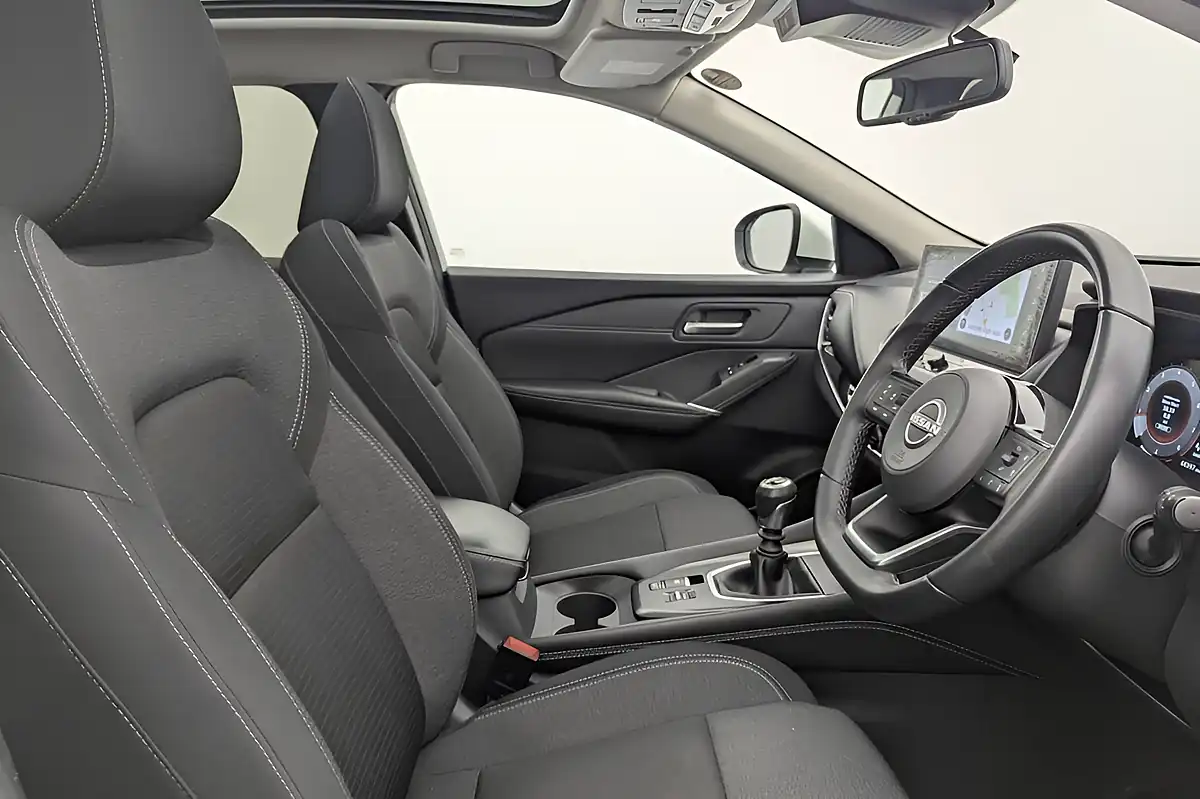Used 2022 Nissan Qashqai N-Connecta White - Interior and Exterior details 2
