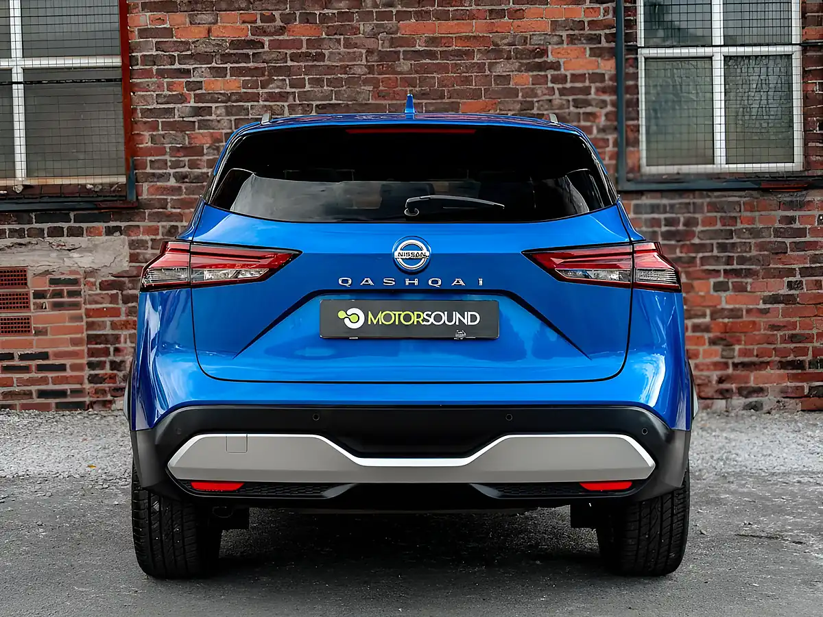 Used 2022 Nissan Qashqai Tekna Blue - Interior and Exterior details 12