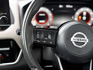 Used 2022 Nissan Qashqai Tekna Blue - Interior and Exterior details 16