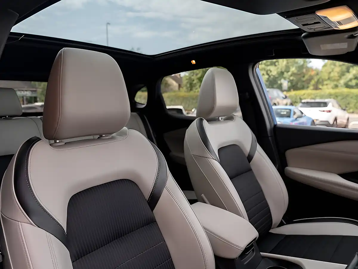 Used 2022 Nissan Qashqai Tekna Blue - Interior and Exterior details 4