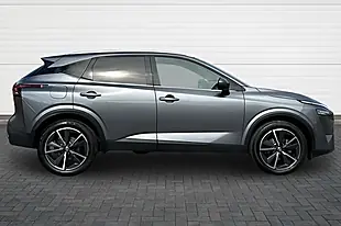 Used 2022 Nissan Qashqai Tekna Gun Metal - Interior and Exterior details 2