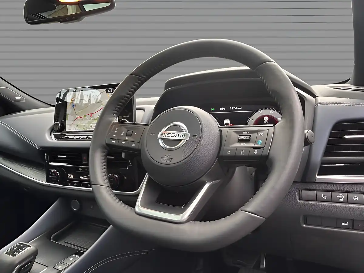 Used 2022 Nissan Qashqai Tekna+ Magnetic Blue - Interior and Exterior details 10