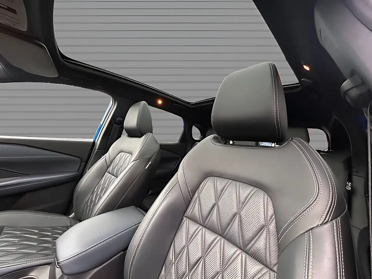 Used 2022 Nissan Qashqai Tekna+ Magnetic Blue - Interior and Exterior details 13
