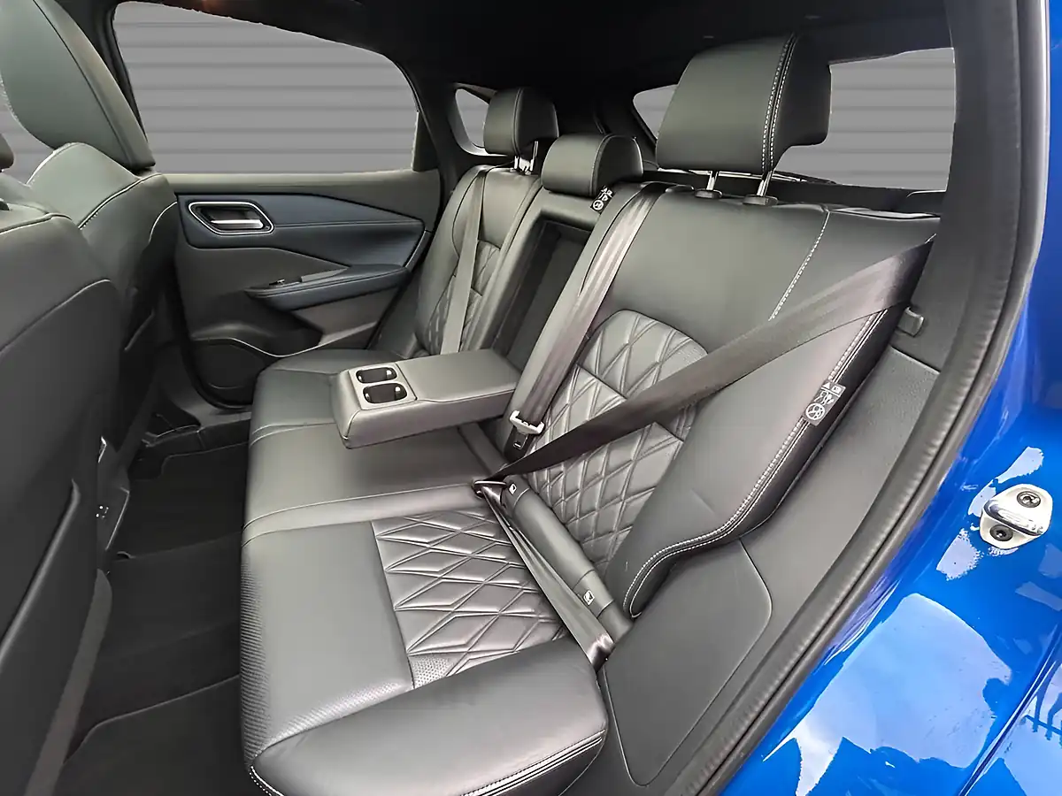 Used 2022 Nissan Qashqai Tekna+ Magnetic Blue - Interior and Exterior details 14