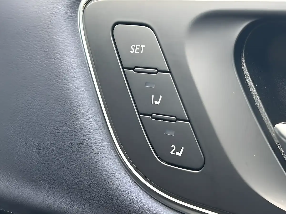 Used 2022 Nissan Qashqai Tekna+ Magnetic Blue - Interior and Exterior details 15