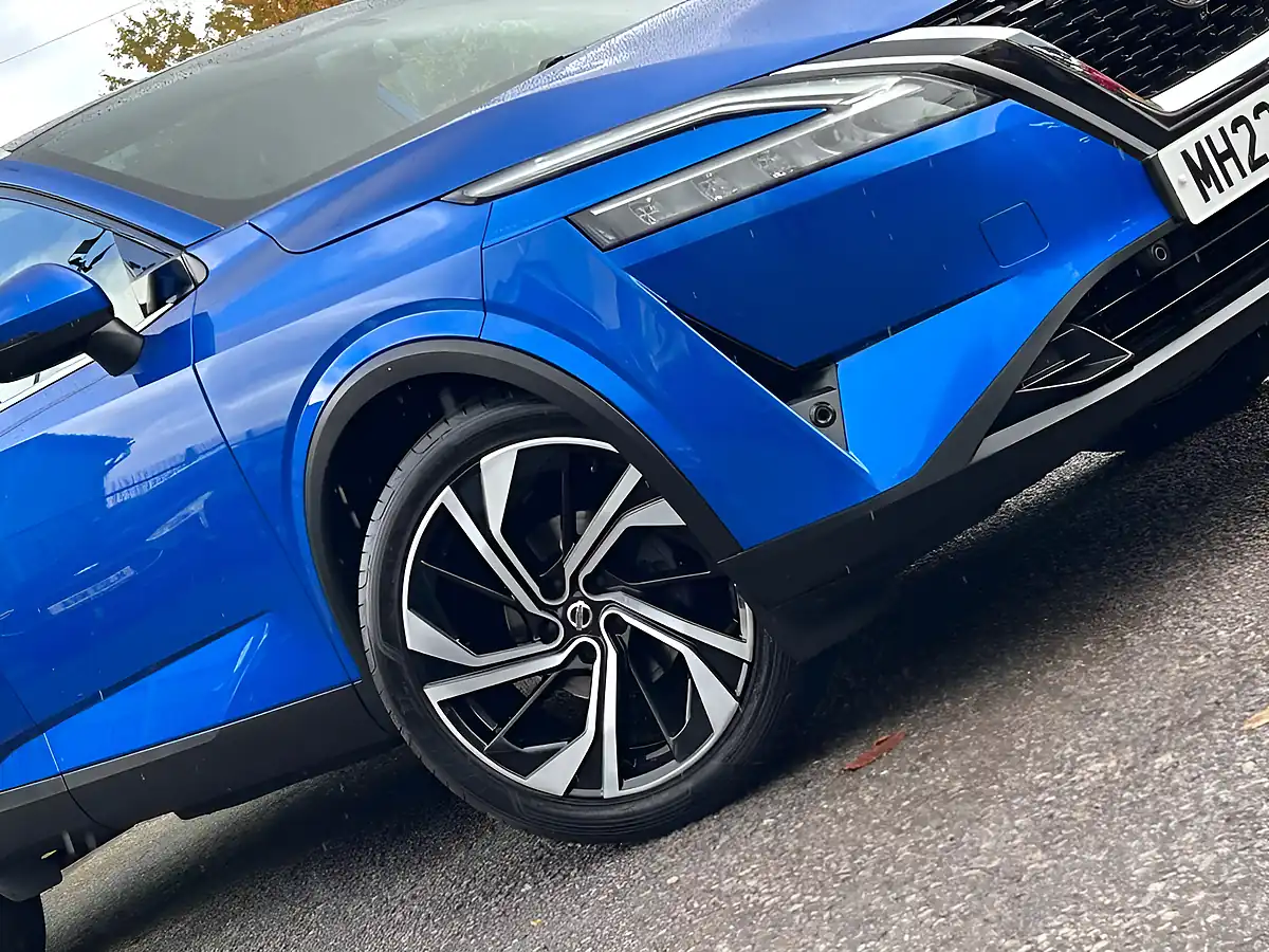 Used 2022 Nissan Qashqai Tekna+ Magnetic Blue - Interior and Exterior details 4