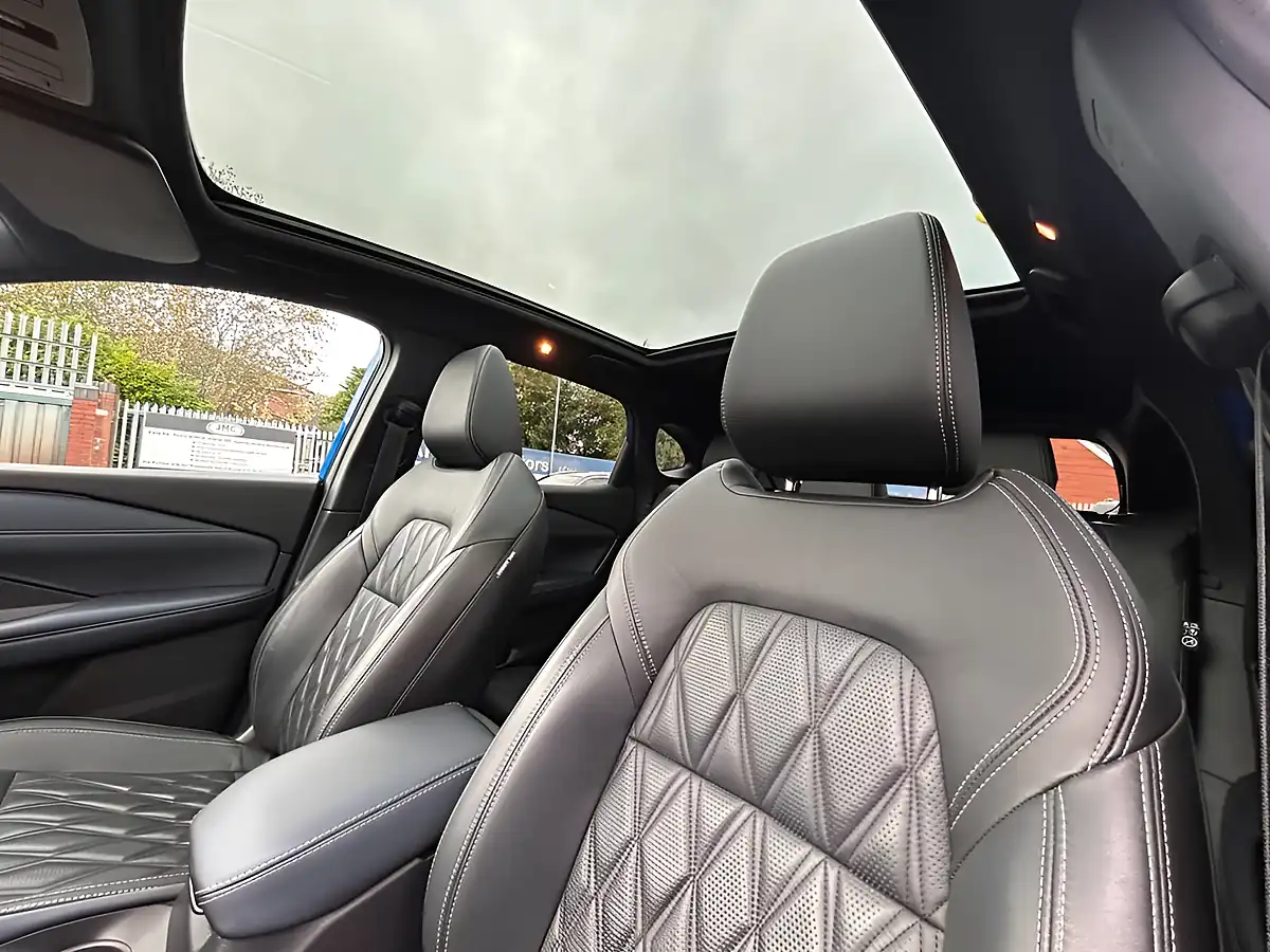 Used 2022 Nissan Qashqai Tekna+ Magnetic Blue - Interior and Exterior details 6