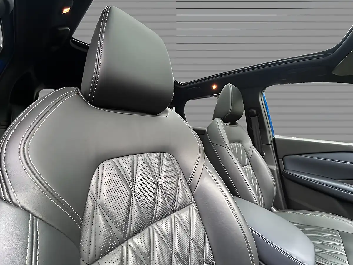 Used 2022 Nissan Qashqai Tekna+ Magnetic Blue - Interior and Exterior details 7