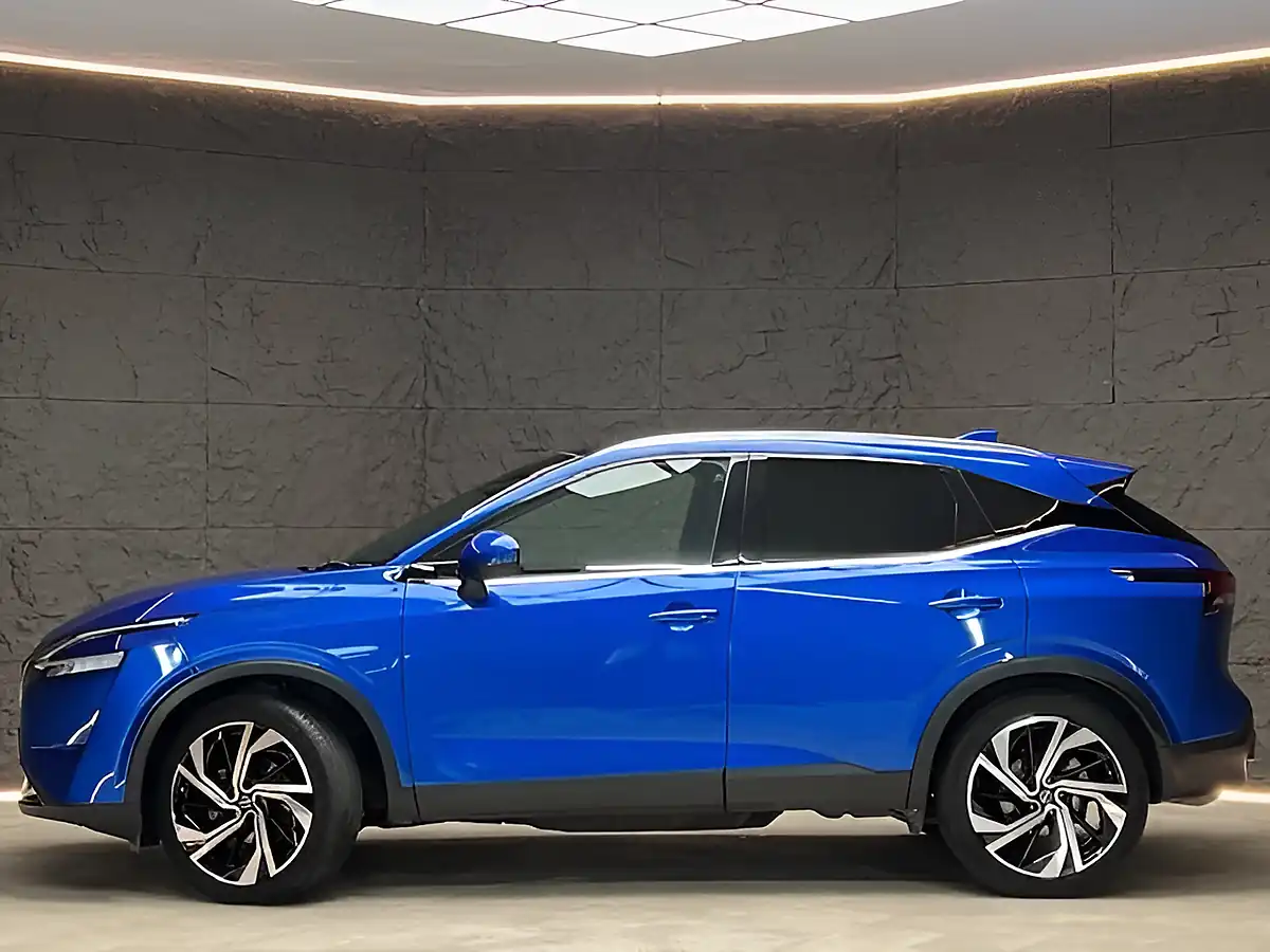 Used 2022 Nissan Qashqai Tekna+ Magnetic Blue - Interior and Exterior details 7