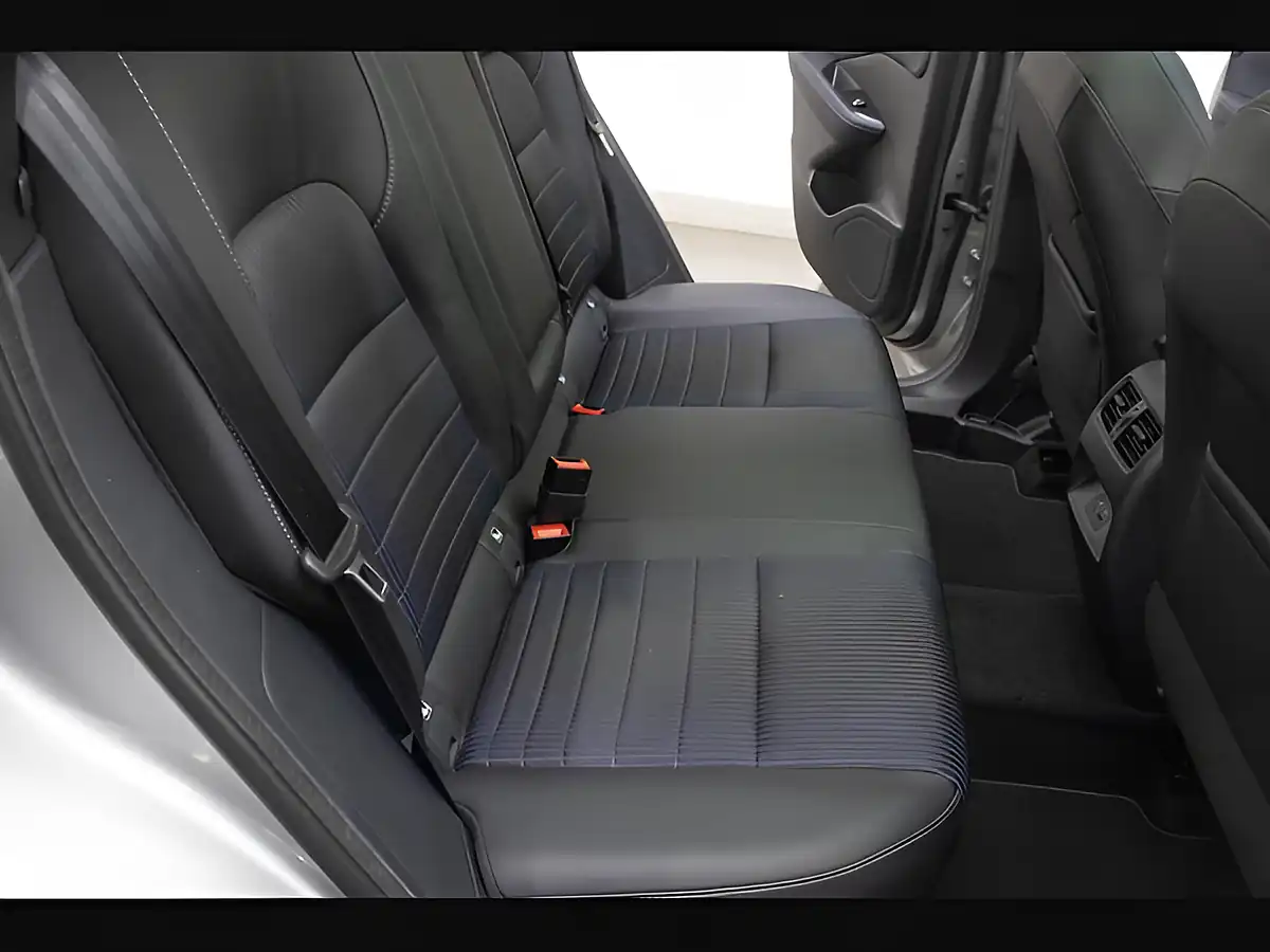 Used 2022 Nissan Qashqai Tekna Silver - Interior and Exterior details 13
