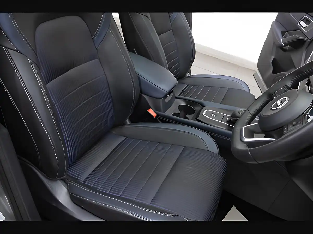 Used 2022 Nissan Qashqai Tekna Silver - Interior and Exterior details 14