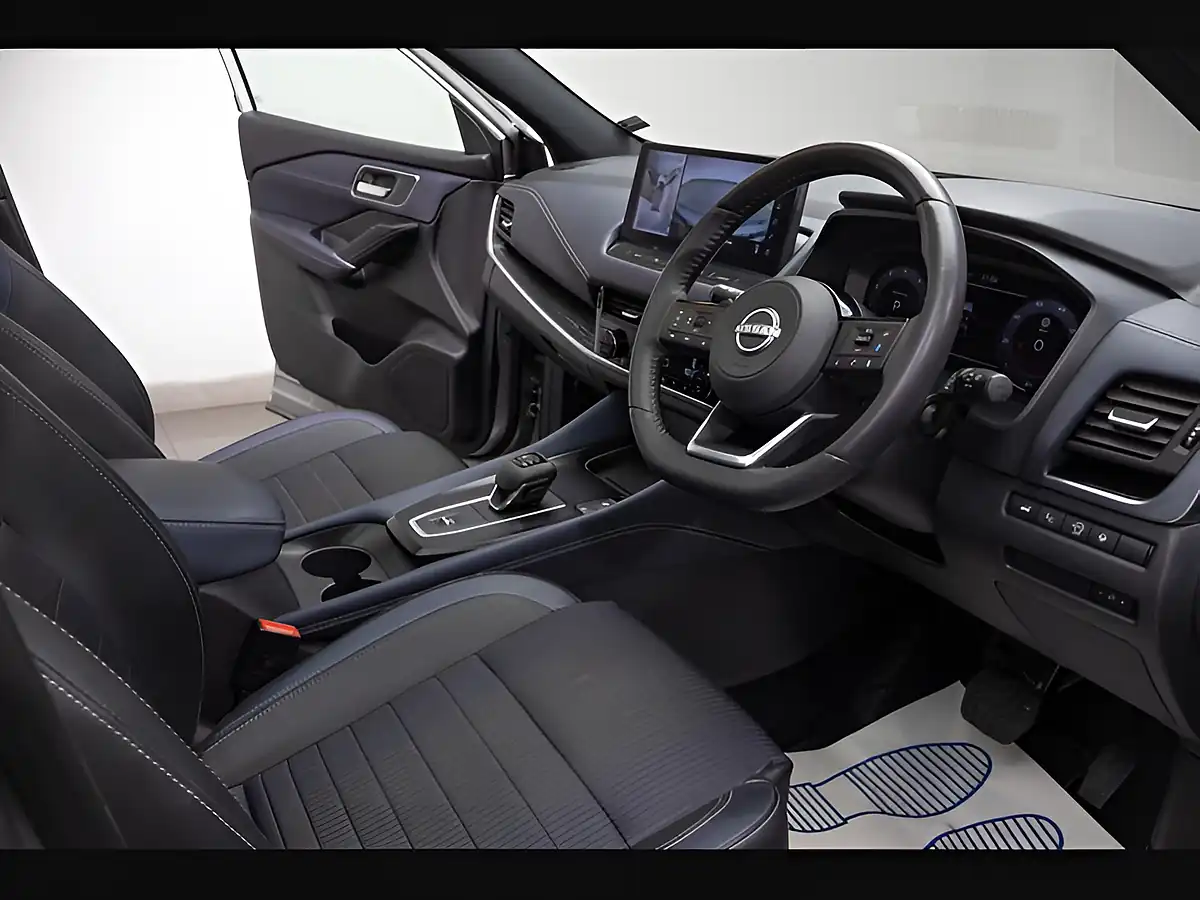 Used 2022 Nissan Qashqai Tekna Silver - Interior and Exterior details 15