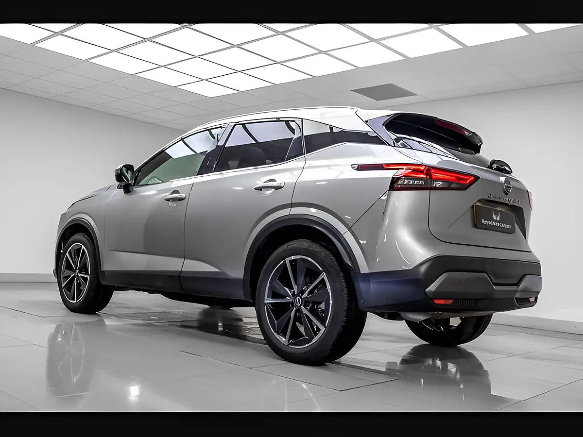 Used 2022 Nissan Qashqai Tekna Silver - Interior and Exterior details 5