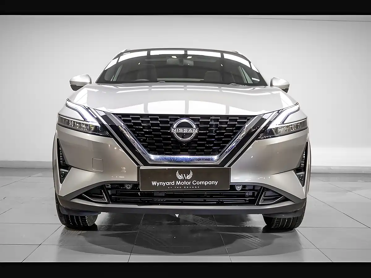 Used 2022 Nissan Qashqai Tekna Silver - Interior and Exterior details 6