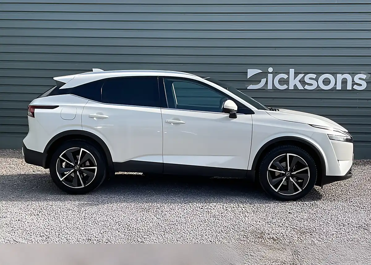 Used 2022 Nissan Qashqai Tekna White - Interior and Exterior details 12