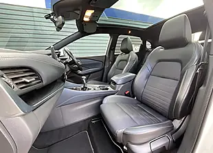 Used 2022 Nissan Qashqai Tekna White - Interior and Exterior details 14