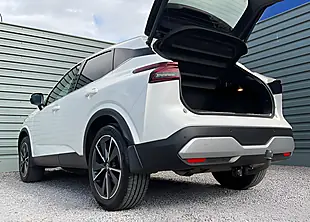 Used 2022 Nissan Qashqai Tekna White - Interior and Exterior details 16