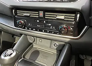 Used 2022 Nissan Qashqai Tekna White - Interior and Exterior details 18