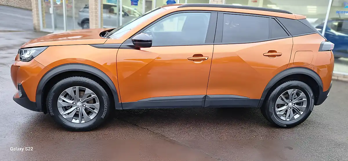 Used 2022 Peugeot 2008 Active Premium+ Orange - Interior and Exterior details 4