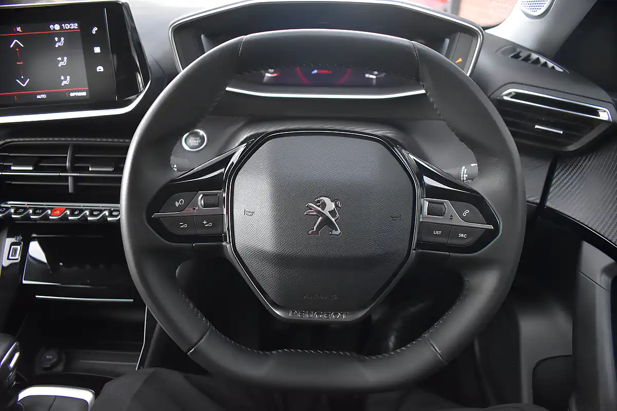 Used 2022 Peugeot 2008 Allure Premium Nimbus Grey - Interior and Exterior details 11