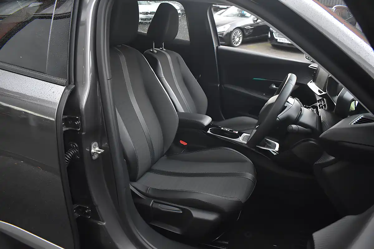 Used 2022 Peugeot 2008 Allure Premium Nimbus Grey - Interior and Exterior details 7