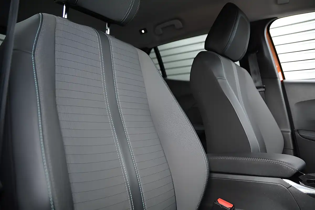 Used 2022 Peugeot 2008 Allure Premium Orange - Interior and Exterior details 11