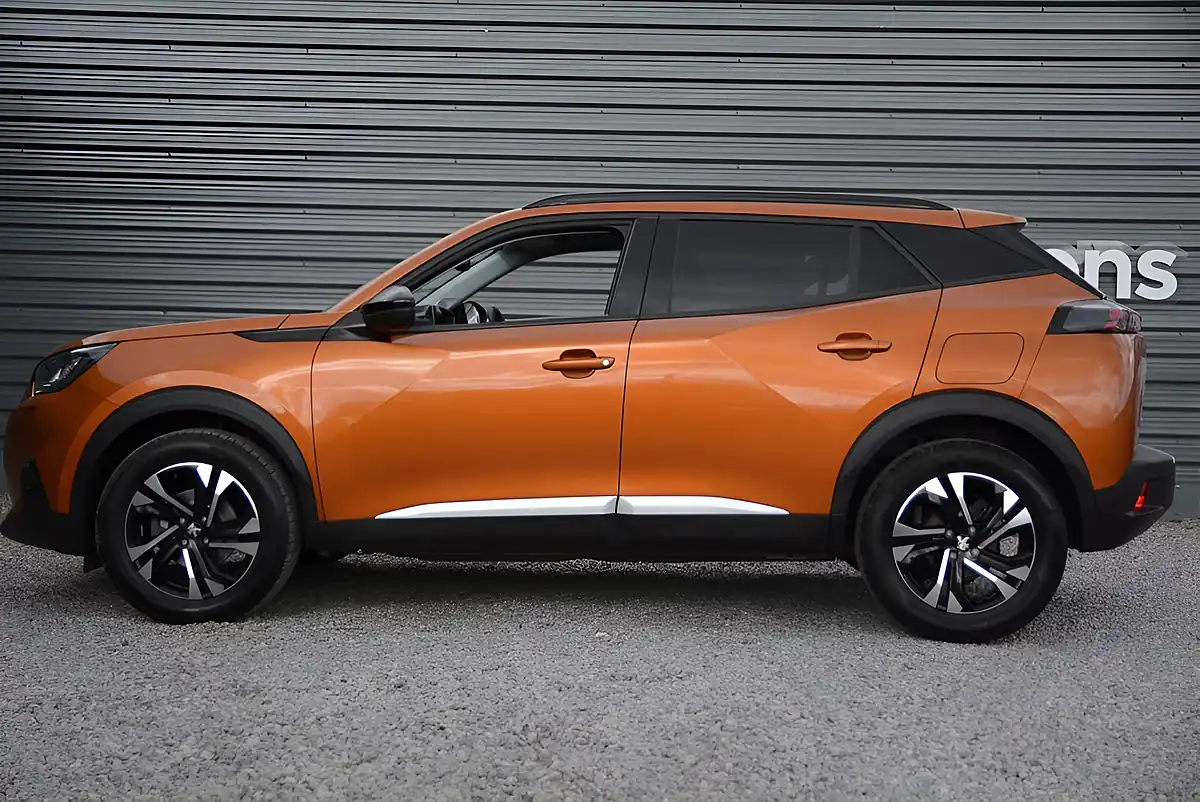 Used 2022 Peugeot 2008 Allure Premium Orange - Interior and Exterior details 4